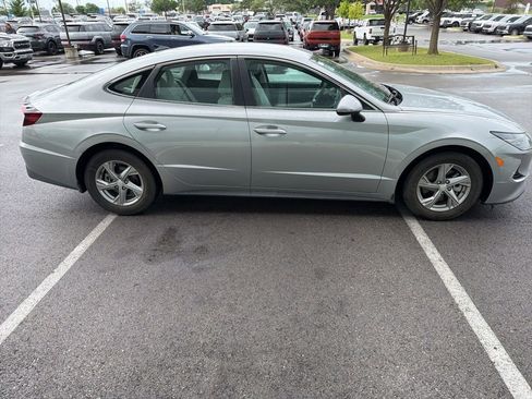 Used 2023 Hyundai Sonata SE FWD image 4