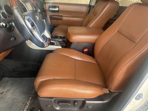 Used 2015 Toyota Sequoia Platinum AWD/4WD image 16