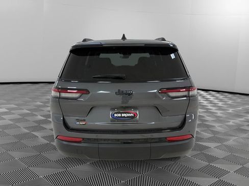 Used 2023 Jeep Grand Cherokee L Laredo AWD/4WD image 4
