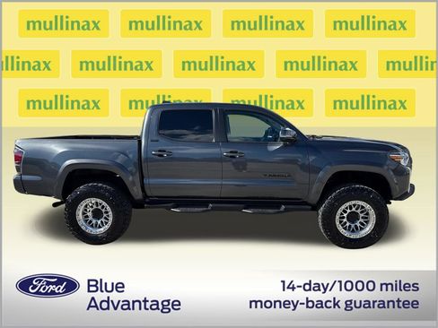 Used 2023 Toyota Tacoma SR5 w/ Technology Package AWD/4WD image 2
