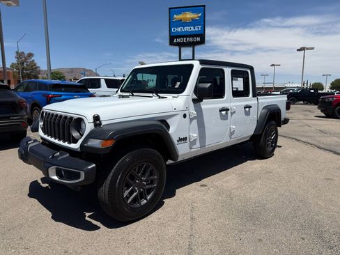 Used 2025 Jeep Gladiator Sport AWD/4WD image 1