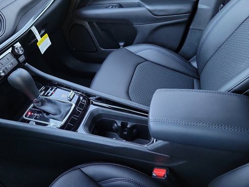 New 2026 Jeep Compass Latitude image 13