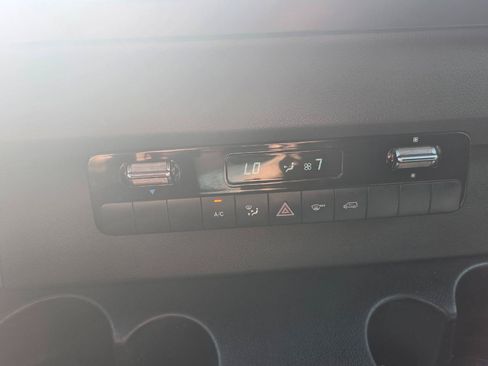 Used 2019 Mercedes-Benz Sprinter 170 image 23