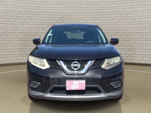 Used 2016 Nissan Rogue S FWD image 2
