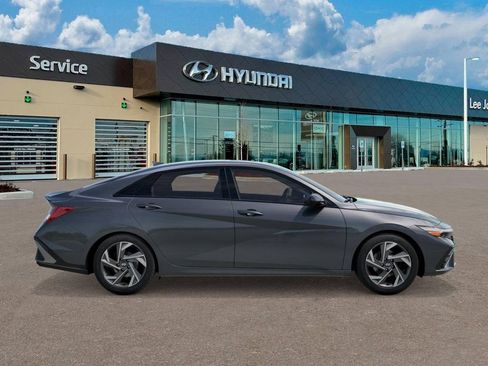 New 2026 Hyundai Elantra SEL Sport Premium FWD image 7