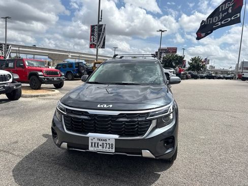 Used 2026 Kia Seltos EX FWD image 7