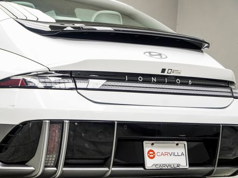 Used 2024 Hyundai Ioniq 6 Limited image 14