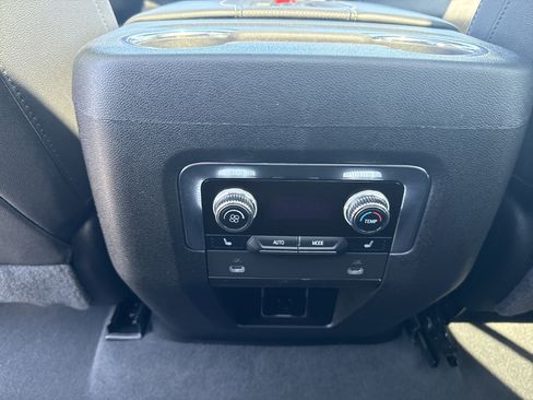 Used 2023 GMC Yukon AT4 w/ AT4 Premium Package AWD/4WD image 16