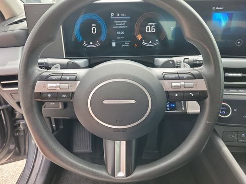 Used 2025 Hyundai Sonata SEL FWD image 17