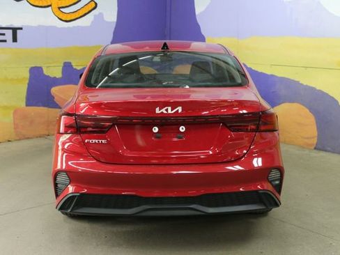 Used 2024 Kia Forte LXS w/ LXS Technology Package FWD image 7