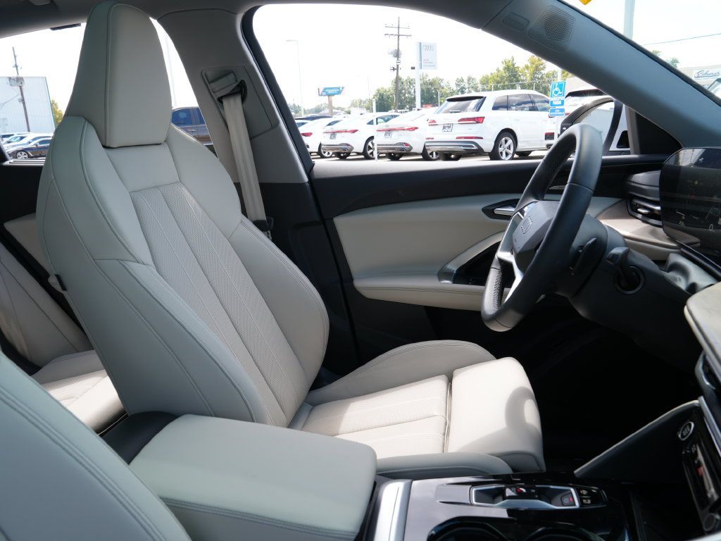 Used 2025 Audi Q5 Prestige AWD/4WD image 16