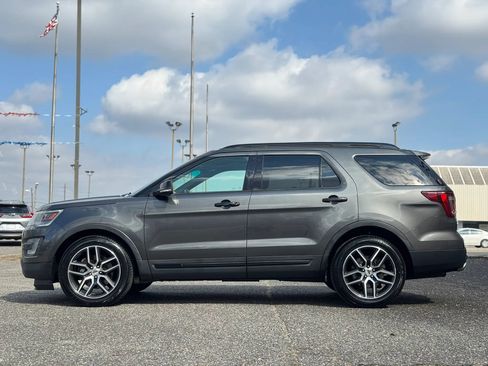 Used 2017 Ford Explorer Sport w/ Equipment Group 401A image 2