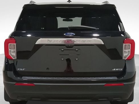 Certified 2023 Ford Explorer XLT AWD/4WD image 4