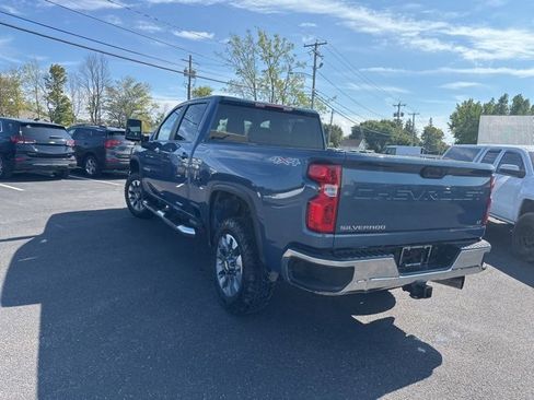 Used 2024 Chevrolet Silverado 3500 LT image 6