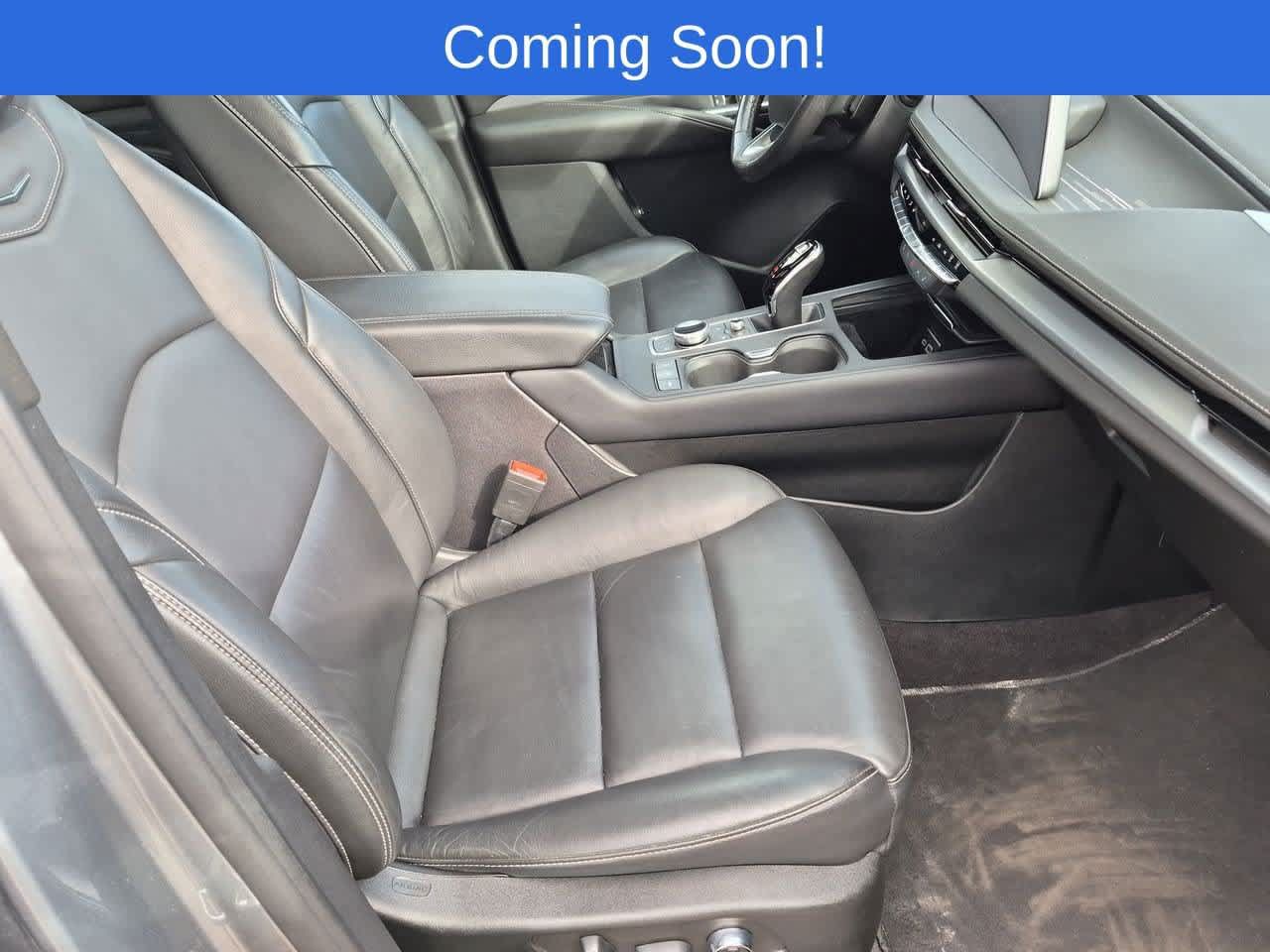 Used 2024 Cadillac XT4 Premium Luxury w/ Cold Weather Package AWD/4WD image 23