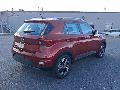 New 2026 Hyundai Venue SEL image 3