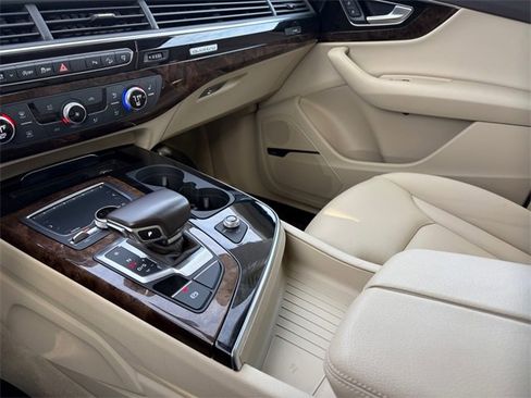 Used 2017 Audi Q7 3.0T Premium Plus image 17