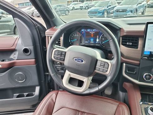 Used 2023 Ford Expedition Max Limited AWD/4WD image 9