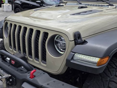 Used 2020 Jeep Gladiator Rubicon w/ LED Lighting Group AWD/4WD image 6