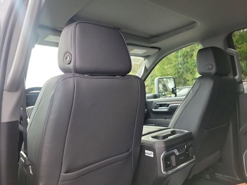 New 2026 GMC Sierra 2500 Denali w/ Denali Reserve Package AWD/4WD image 11
