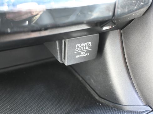 Used 2017 Honda Accord Sport image 26