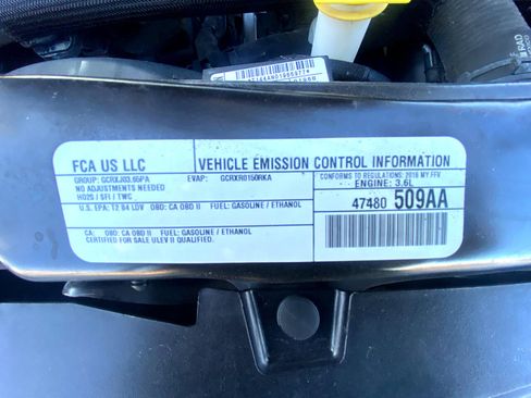 Used 2016 Dodge Grand Caravan SE image 32