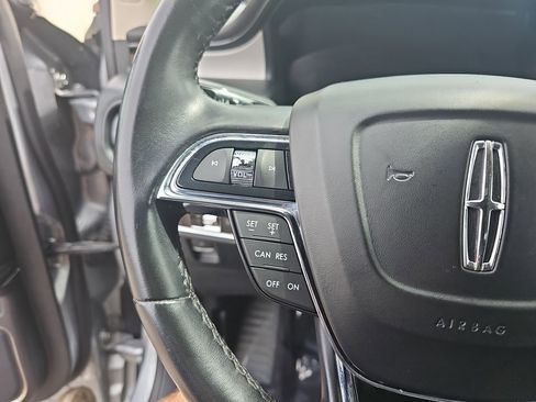 Used 2021 Lincoln Nautilus AWD w/ Equipment Group 101A image 22