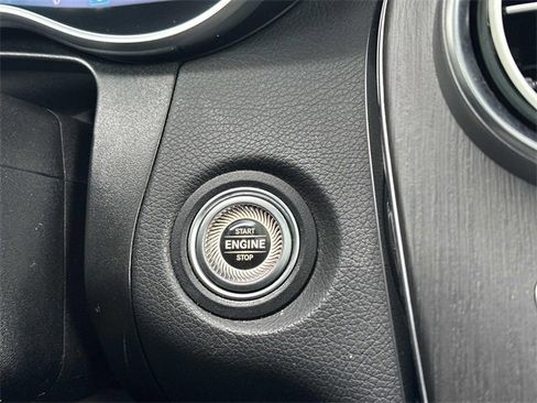 Used 2022 Mercedes-Benz GLC 300 4MATIC image 27