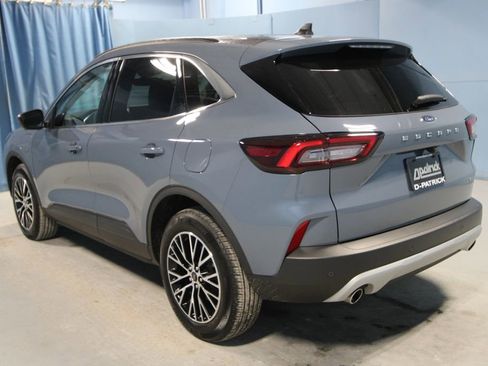 Used 2025 Ford Escape SE w/ PHEV Premium Package image 33