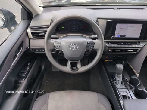 Used 2025 Toyota Camry LE FWD image 16