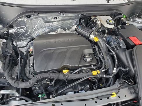 New 2025 Chevrolet Trax RS w/ Sunroof Package image 29