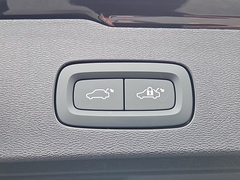 New 2026 Volvo V60 B5 Cross Country Ultra w/ Protection Package Premier image 13