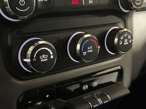 Used 2024 RAM 3500 Big Horn image 16