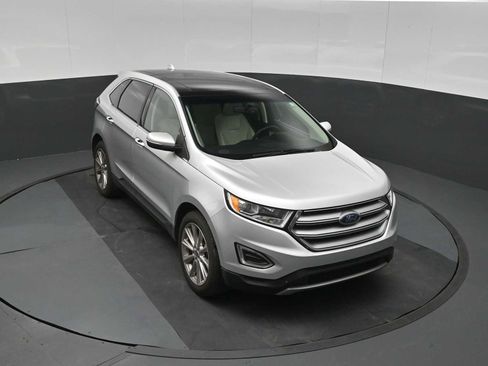 Used 2017 Ford Edge Titanium w/ Equipment Group 301A AWD/4WD image 38