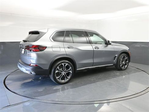 New 2026 BMW X5 sDrive40i w/ Climate Comfort Package image 15