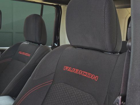 Used 2019 Jeep Wrangler Unlimited Rubicon AWD/4WD image 17