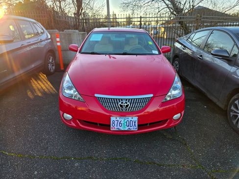 Used 2006 Toyota Solara SE image 2