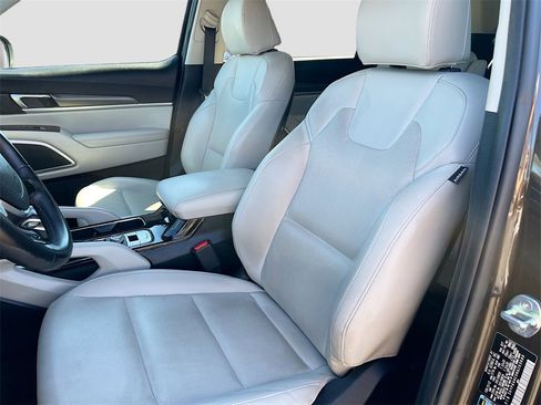 Used 2022 Kia Telluride S image 21