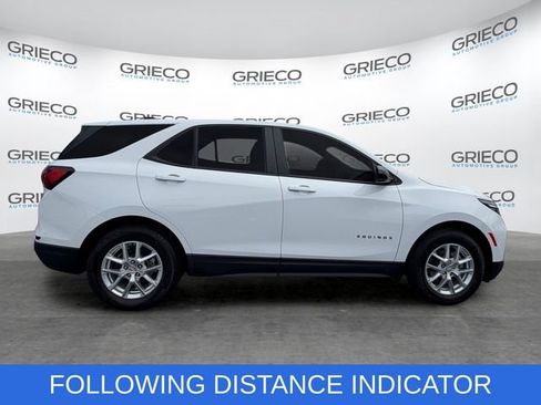 Used 2023 Chevrolet Equinox LS w/ LS Convenience Package FWD image 8