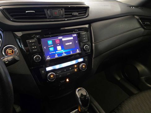 Used 2019 Nissan Rogue SV FWD image 25