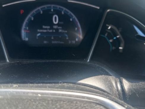 Used 2019 Honda Civic EX image 4