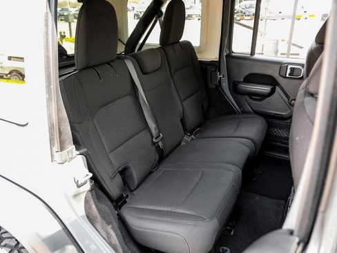 Used 2018 Jeep Wrangler Unlimited Sport image 45