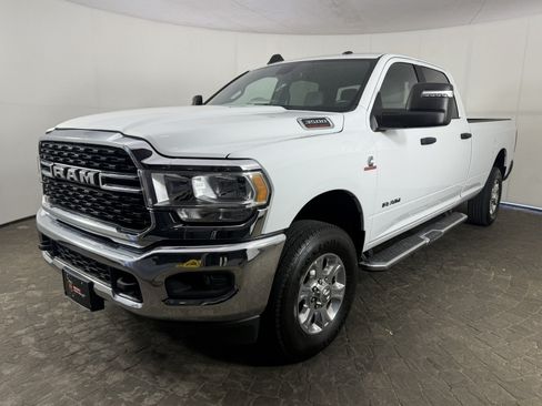 Used 2024 RAM 3500 Big Horn AWD/4WD image 3