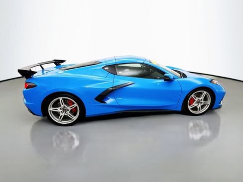 Used 2023 Chevrolet Corvette Stingray Coupe w/ Z51 Performance Package RWD image 10