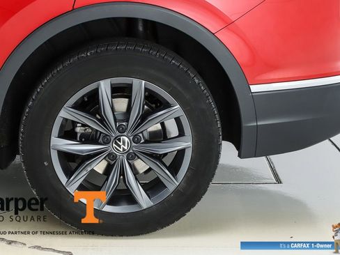 Used 2023 Volkswagen Tiguan SE AWD/4WD image 6