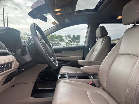 Used 2023 Honda Odyssey EX-L image 11