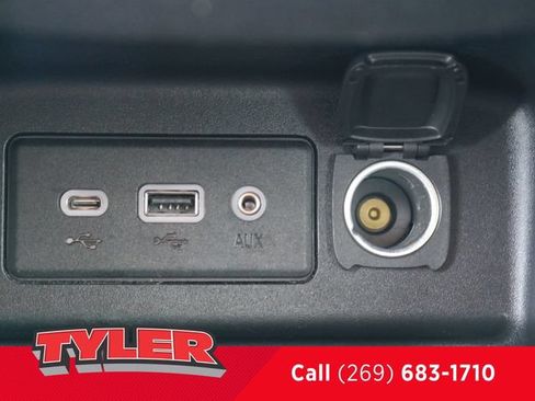 Used 2020 Chevrolet Equinox LT w/ Driver Convenience Package FWD image 34