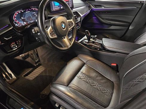 Used 2023 BMW M550i xDrive w/ Executive Package image 9