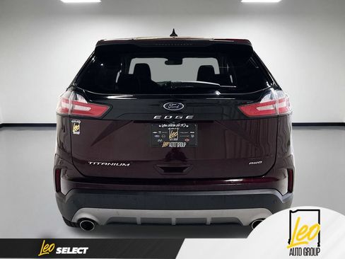 Used 2022 Ford Edge Titanium AWD/4WD image 9