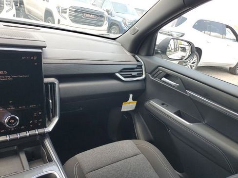 New 2026 GMC Acadia Elevation FWD image 15